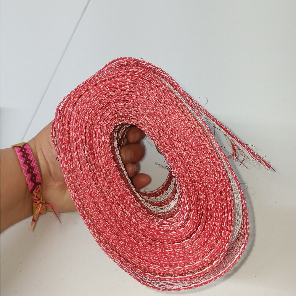 Candy cane‎ striped mesh ribbon 3.5 inch. thick red and white - Picture 2 of 3